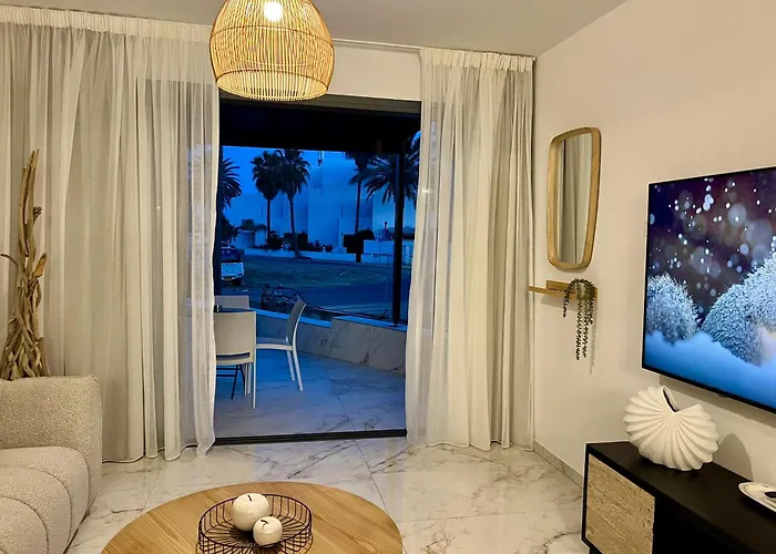 Apartamento Fatcow Ultra Lárnaca